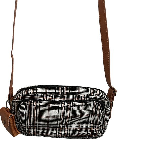 thirty-one Handbags - Thirty One plaid crossbody